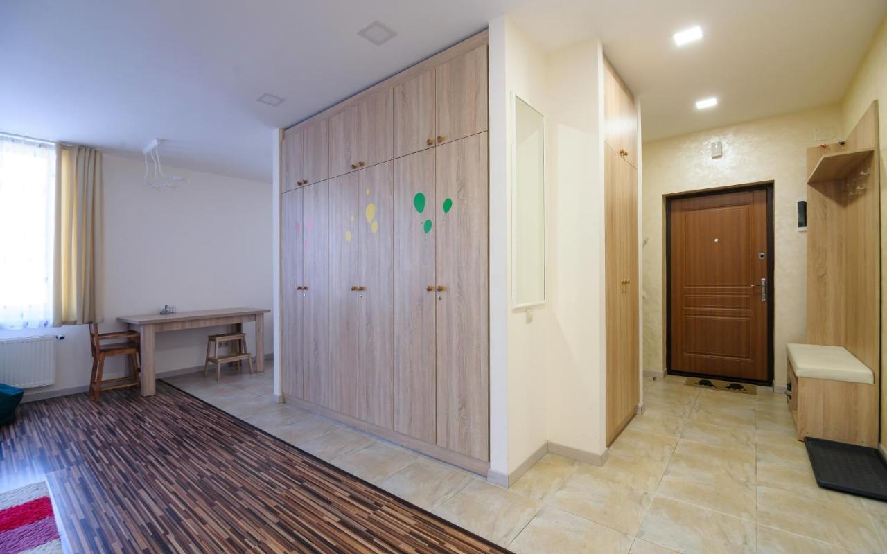 Colored Balloons - 3 Bedrooms, 3 Bathrooms, Equipped Large Apartments Лвив Екстериор снимка