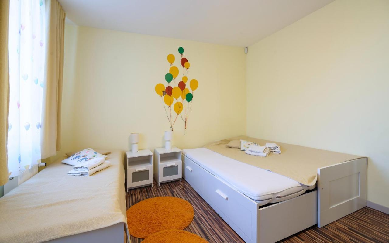 Colored Balloons - 3 Bedrooms, 3 Bathrooms, Equipped Large Apartments Лвив Екстериор снимка