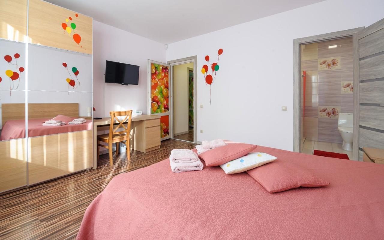 Colored Balloons - 3 Bedrooms, 3 Bathrooms, Equipped Large Apartments Лвив Екстериор снимка