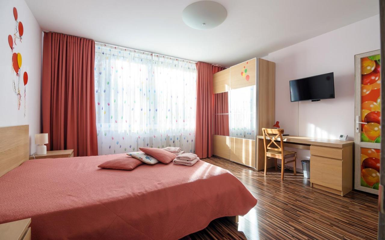 Colored Balloons - 3 Bedrooms, 3 Bathrooms, Equipped Large Apartments Лвив Екстериор снимка